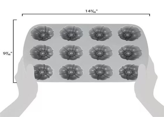 12 Mould Non Stick Aluminium Muffin Pan Untuk Foodservice NSF Compartment Bundtlette Commercial Grade